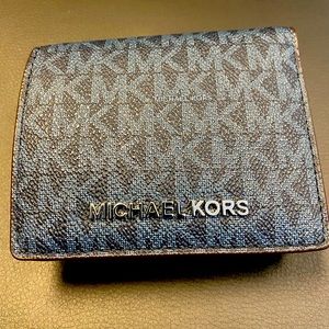 Michael Kors Admiral Carryall Card Case/Wallet